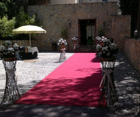 The stuff of dreams – a fairytale wedding in a romantic castle !